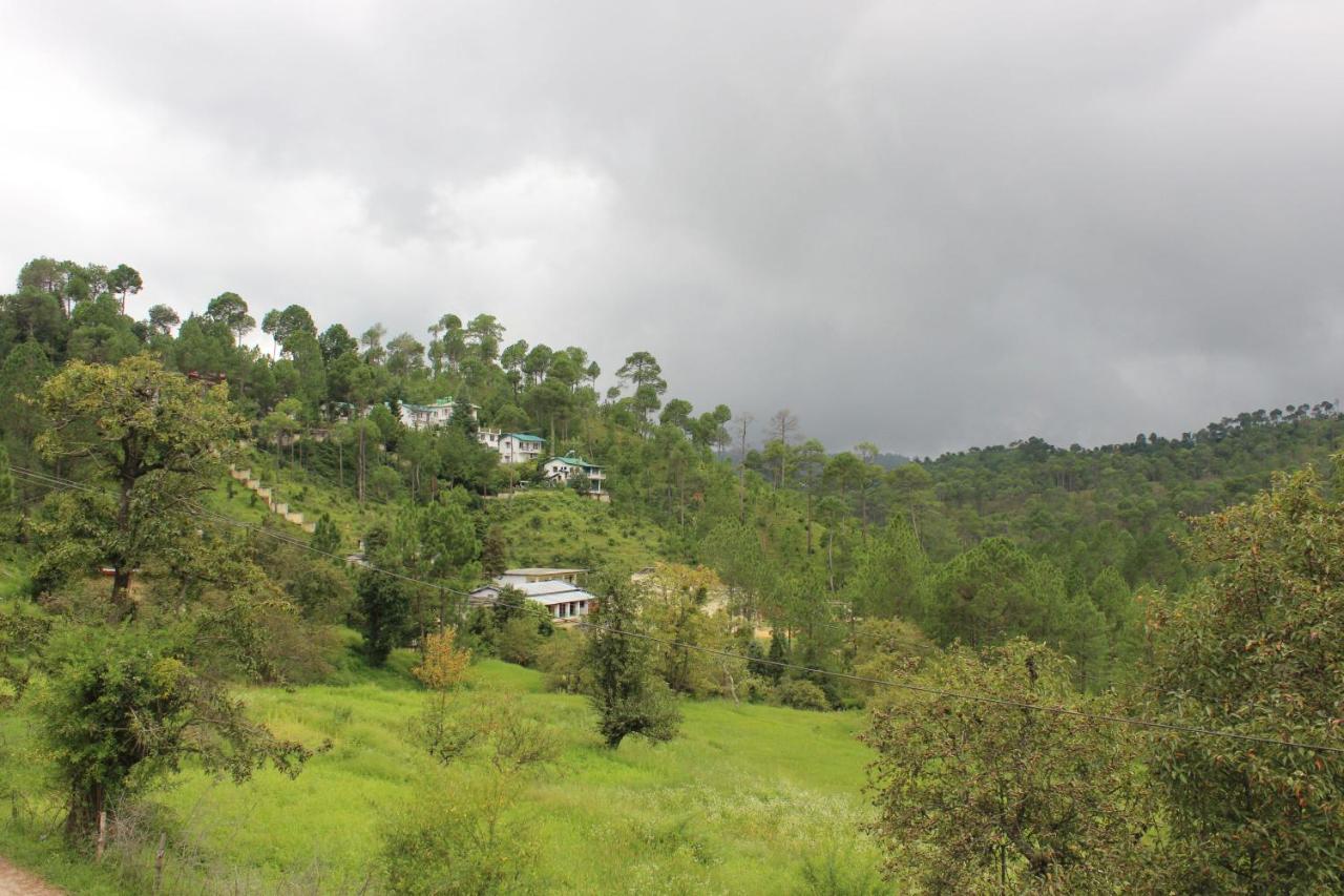 Winter Woods Cottages - 3-Bedroom Homestay Shitlakhet ภายนอก รูปภาพ